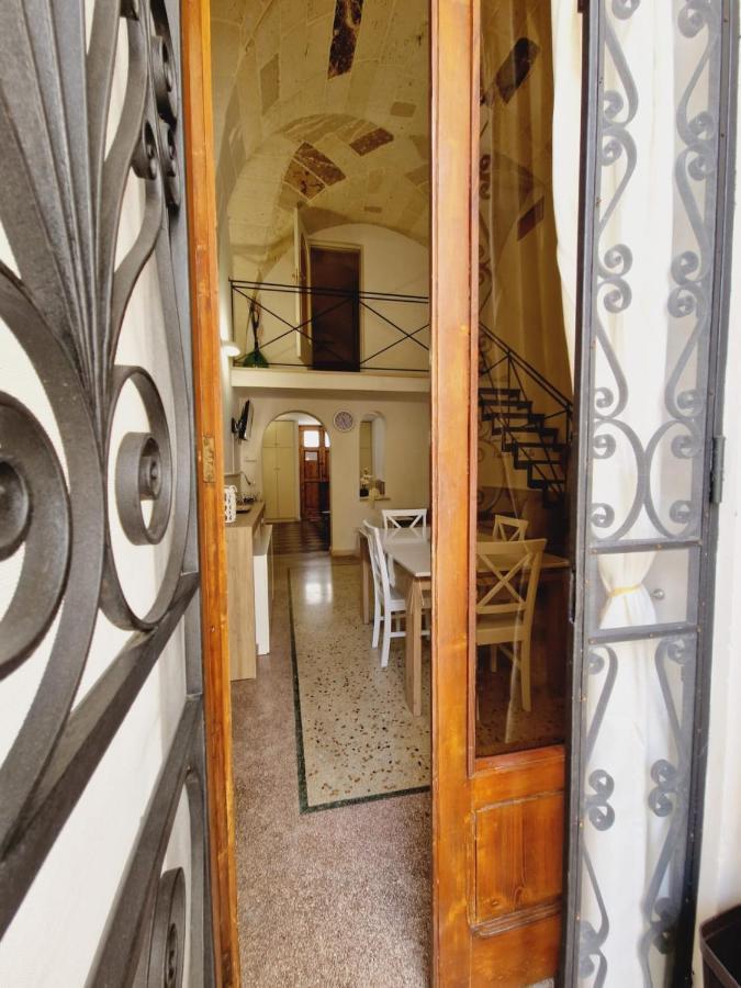 Casa Dante Deliziosa Casa A Due Passi Dal Centro Villa เลชเช ภายนอก รูปภาพ