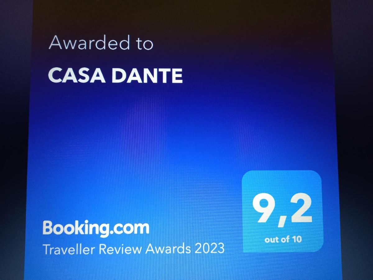 Casa Dante Deliziosa Casa A Due Passi Dal Centro Villa เลชเช ภายนอก รูปภาพ