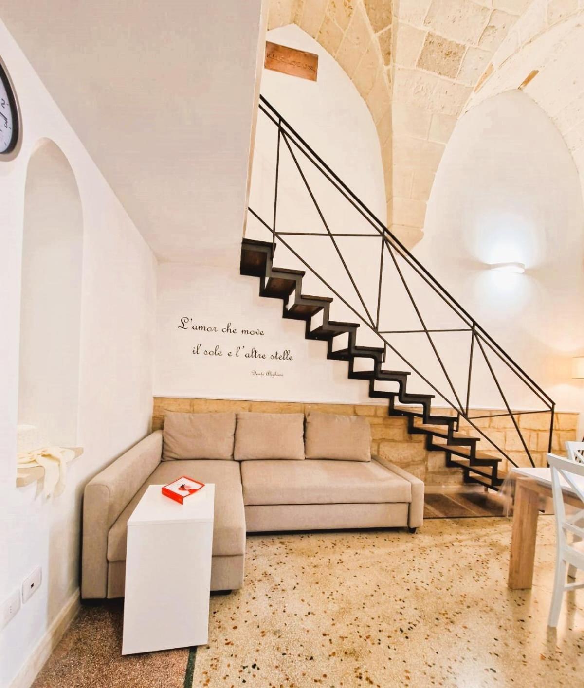 Casa Dante Deliziosa Casa A Due Passi Dal Centro Villa เลชเช ภายนอก รูปภาพ