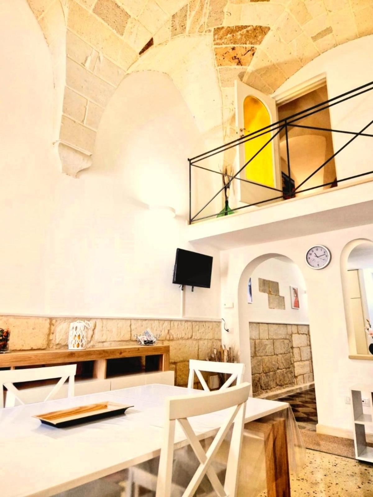 Casa Dante Deliziosa Casa A Due Passi Dal Centro Villa เลชเช ภายนอก รูปภาพ